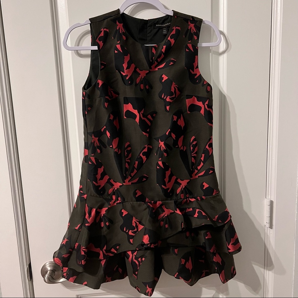 Banana Republic 00P Dress Ruffle Drop Waist